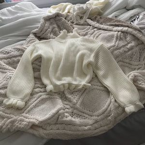 White knit turtleneck crop top